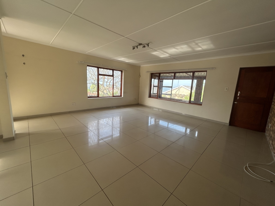 3 Bedroom Property for Sale in Winterstrand Eastern Cape